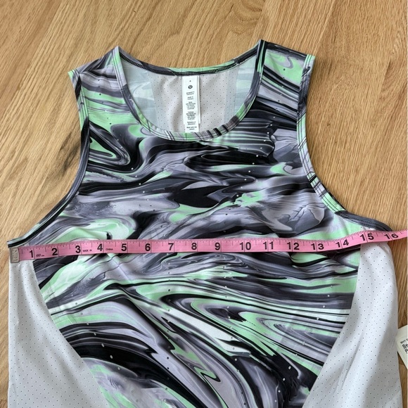 NEW Lululemon Swift Ventilated Running Tank Top Paint Glide Warp Multi Size 4 - Picture 6 of 11